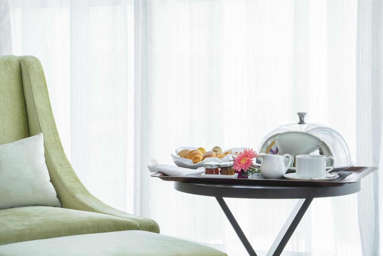 Отель Hotels & Preference Hualing Tbilisi Тбилиси
