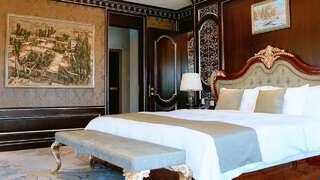 Отель Hotels & Preference Hualing Tbilisi Тбилиси Люкс «Премиум»-2