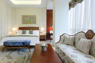 Отель Hotels & Preference Hualing Tbilisi Тбилиси Двухуровневый люкс-6