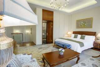 Отель Hotels & Preference Hualing Tbilisi Тбилиси Двухуровневый люкс-7