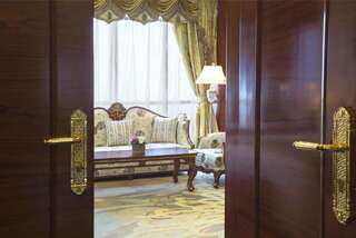 Отель Hotels & Preference Hualing Tbilisi Тбилиси Двухуровневый люкс-8