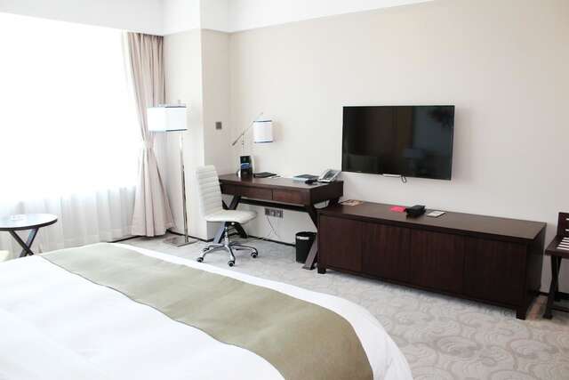 Отель Hotels & Preference Hualing Tbilisi Тбилиси-8